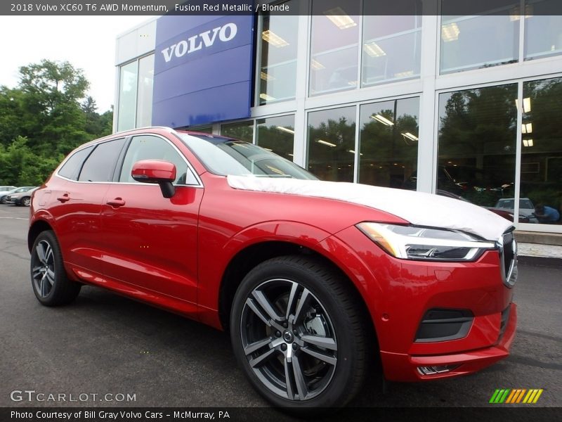 Front 3/4 View of 2018 XC60 T6 AWD Momentum