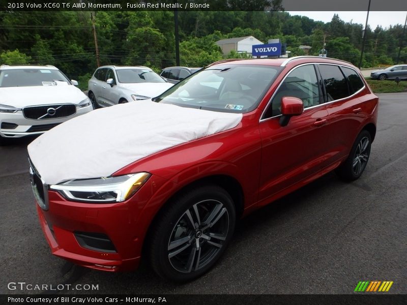 Fusion Red Metallic / Blonde 2018 Volvo XC60 T6 AWD Momentum