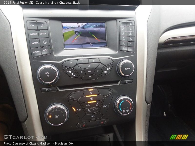 Guard Metallic / Charcoal Black 2015 Ford Fusion SE