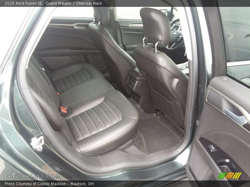 Guard Metallic / Charcoal Black 2015 Ford Fusion SE