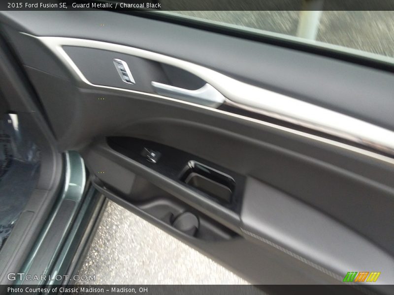 Guard Metallic / Charcoal Black 2015 Ford Fusion SE