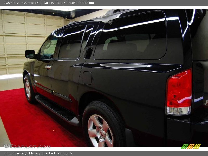 Galaxy Black / Graphite/Titanium 2007 Nissan Armada SE