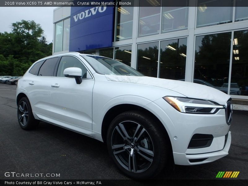 Front 3/4 View of 2018 XC60 T5 AWD Momentum