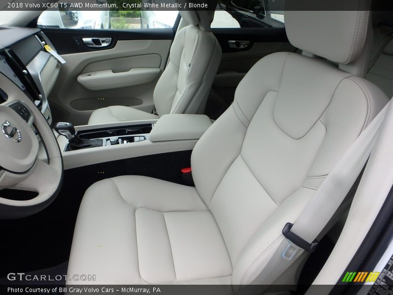 Front Seat of 2018 XC60 T5 AWD Momentum