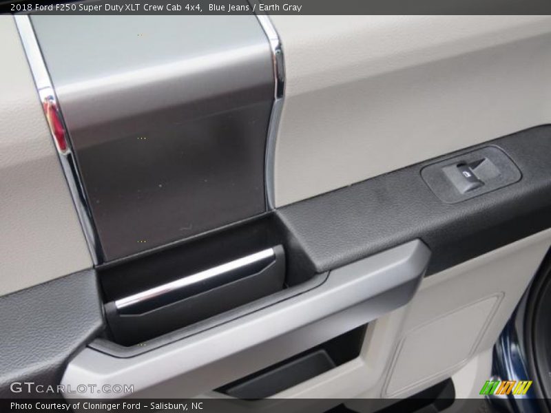 Blue Jeans / Earth Gray 2018 Ford F250 Super Duty XLT Crew Cab 4x4