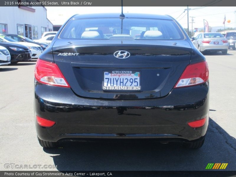 Ultra Black / Gray 2016 Hyundai Accent SE Sedan