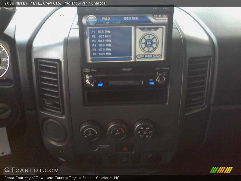 Radiant Silver / Charcoal 2008 Nissan Titan LE Crew Cab