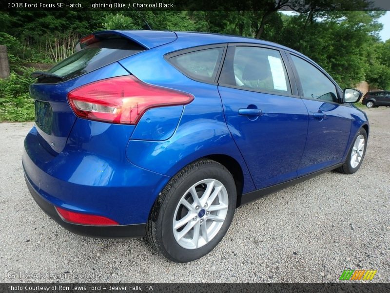 Lightning Blue / Charcoal Black 2018 Ford Focus SE Hatch