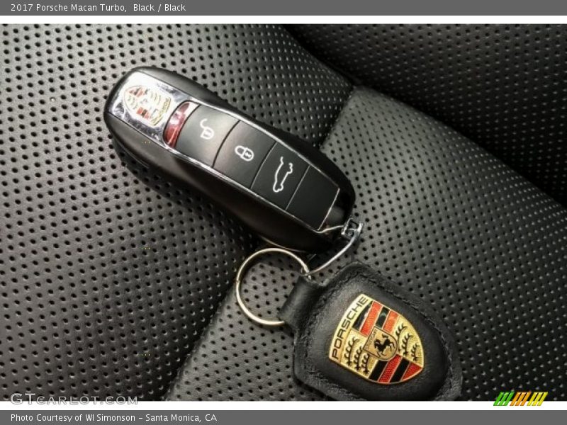 Black / Black 2017 Porsche Macan Turbo