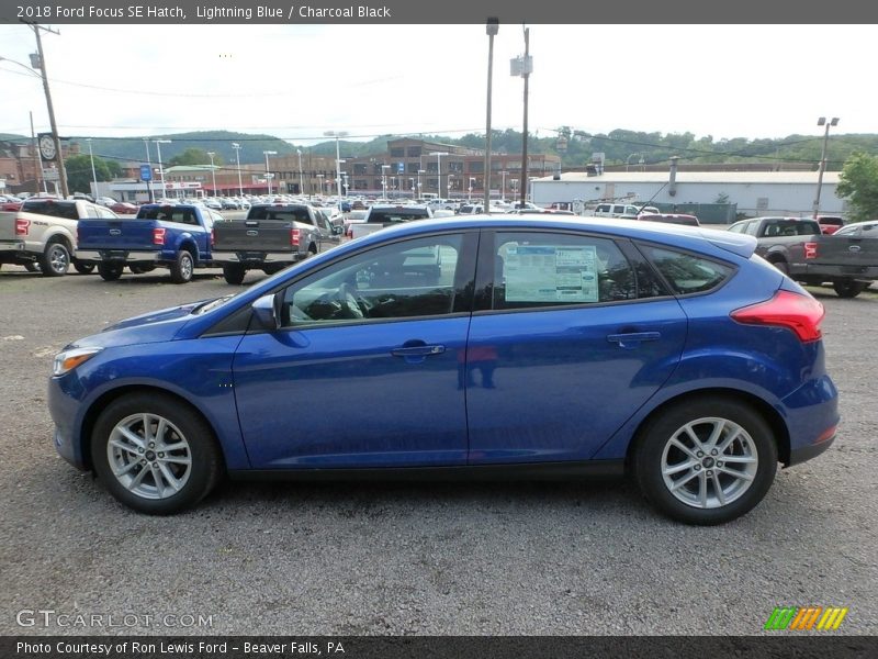 Lightning Blue / Charcoal Black 2018 Ford Focus SE Hatch