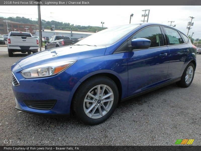 Lightning Blue / Charcoal Black 2018 Ford Focus SE Hatch