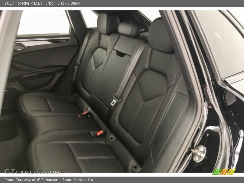 Black / Black 2017 Porsche Macan Turbo