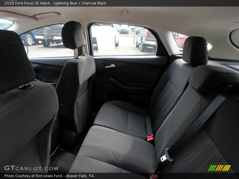 Lightning Blue / Charcoal Black 2018 Ford Focus SE Hatch
