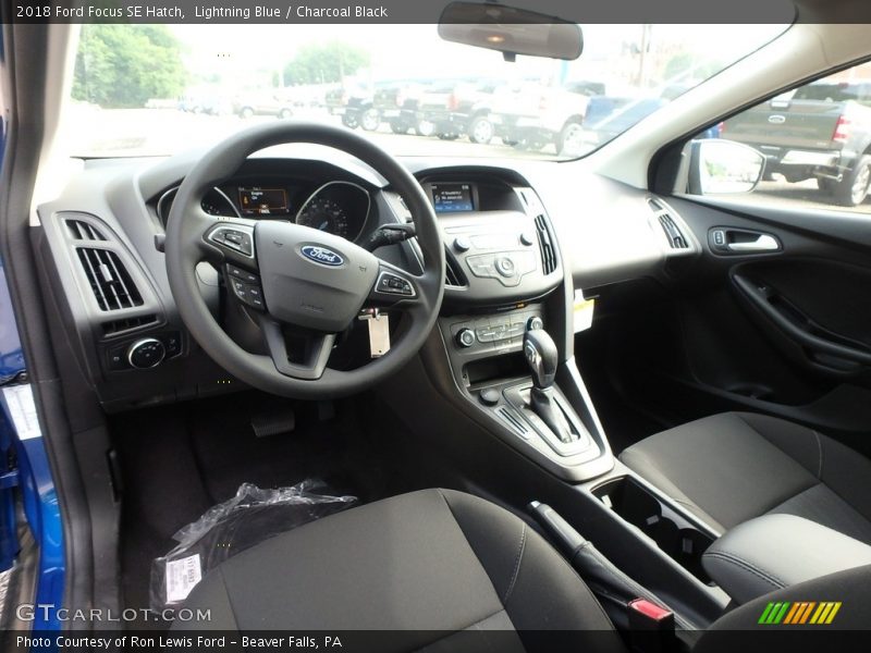 Lightning Blue / Charcoal Black 2018 Ford Focus SE Hatch