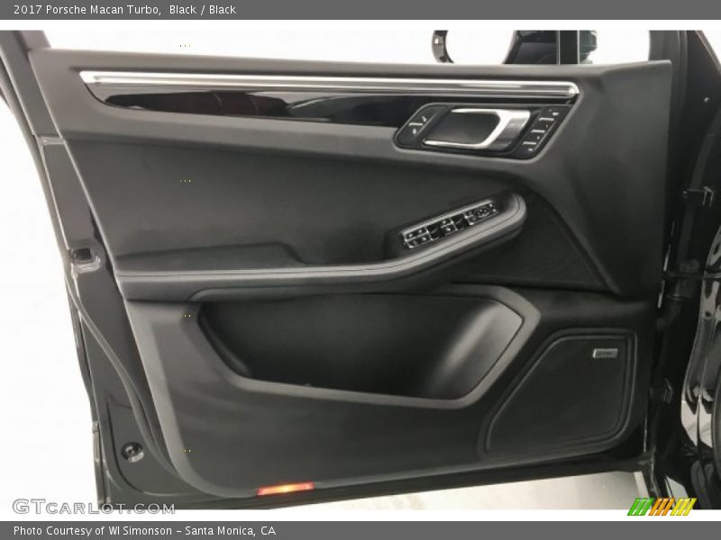 Black / Black 2017 Porsche Macan Turbo