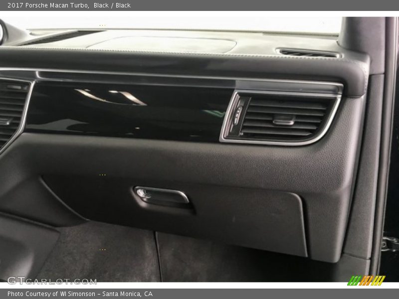 Black / Black 2017 Porsche Macan Turbo