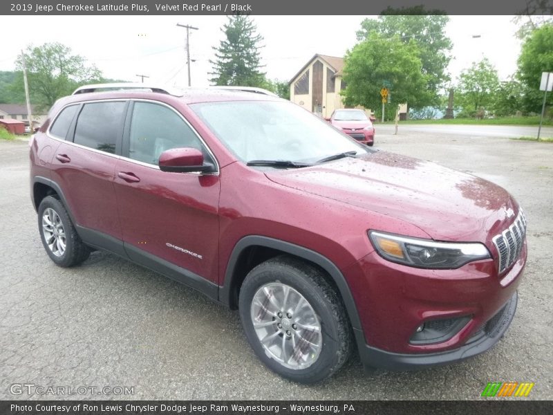 Velvet Red Pearl / Black 2019 Jeep Cherokee Latitude Plus