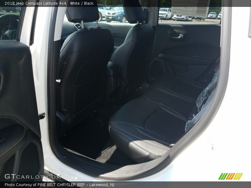 White / Black 2018 Jeep Compass Latitude 4x4