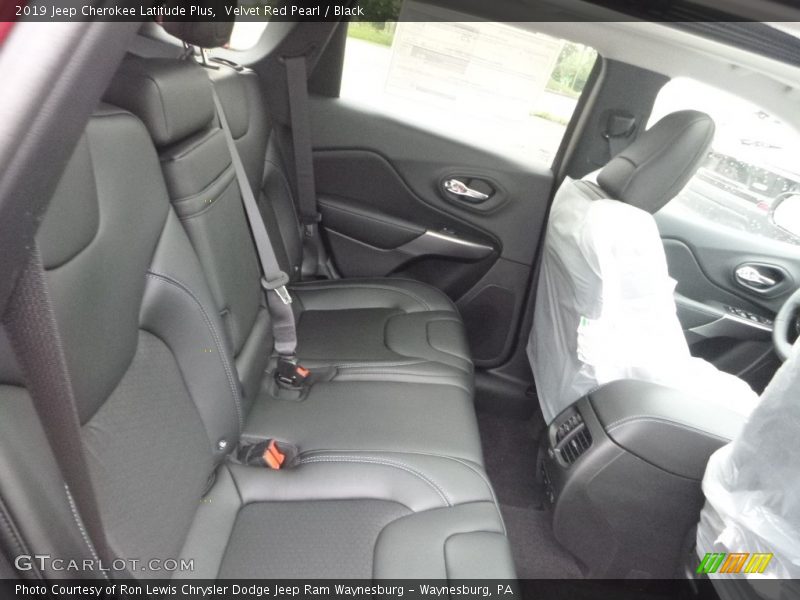 Velvet Red Pearl / Black 2019 Jeep Cherokee Latitude Plus