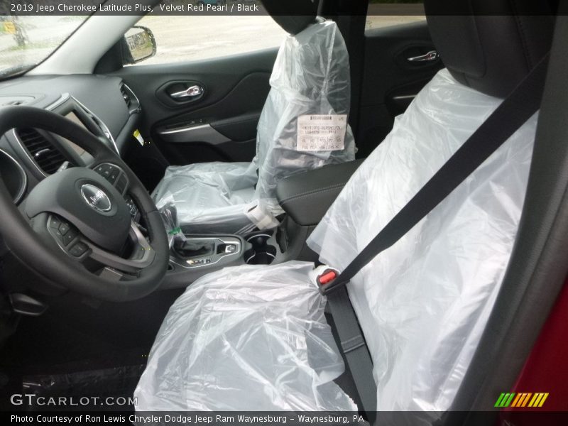 Velvet Red Pearl / Black 2019 Jeep Cherokee Latitude Plus