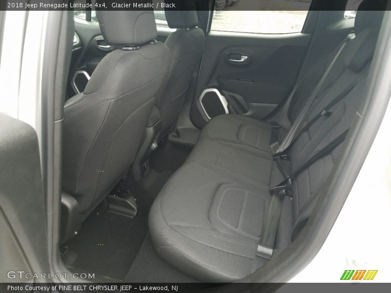 Glacier Metallic / Black 2018 Jeep Renegade Latitude 4x4