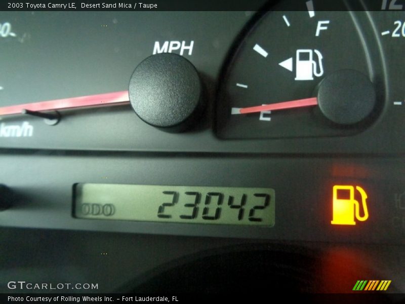 Desert Sand Mica / Taupe 2003 Toyota Camry LE