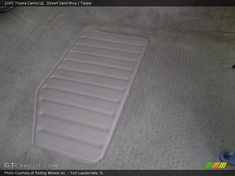 Desert Sand Mica / Taupe 2003 Toyota Camry LE