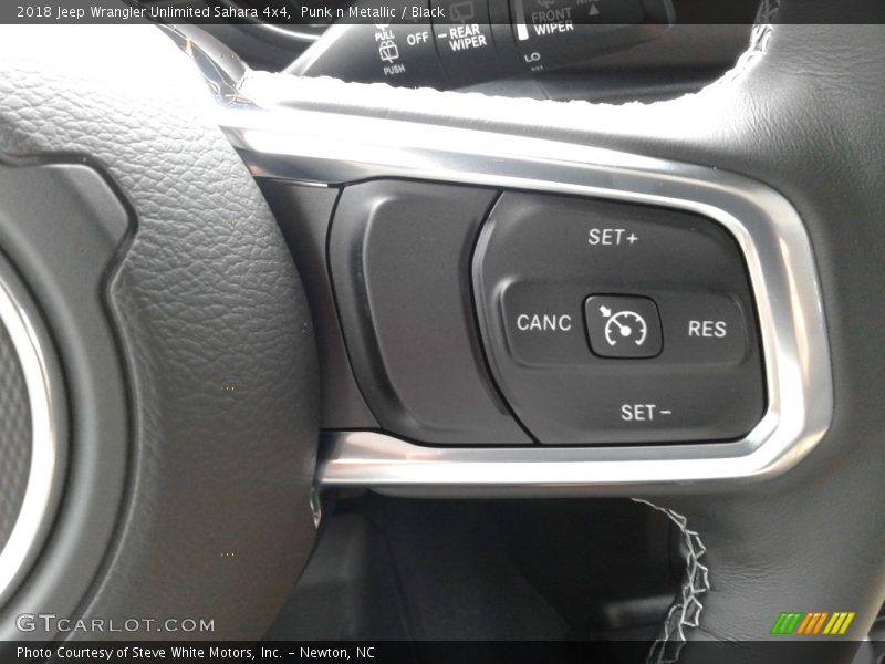 Controls of 2018 Wrangler Unlimited Sahara 4x4