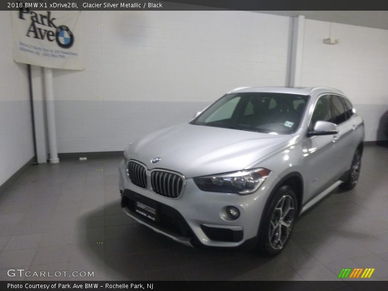 Glacier Silver Metallic / Black 2018 BMW X1 xDrive28i