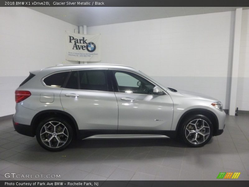 Glacier Silver Metallic / Black 2018 BMW X1 xDrive28i