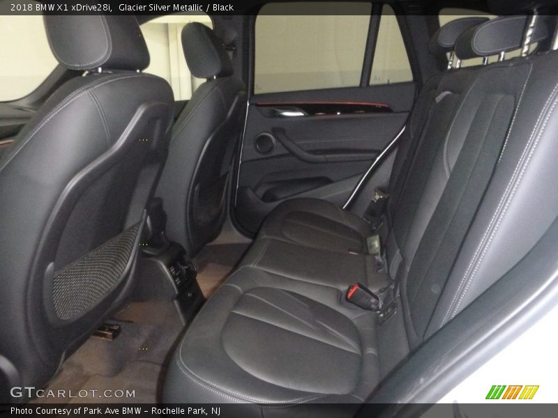Glacier Silver Metallic / Black 2018 BMW X1 xDrive28i