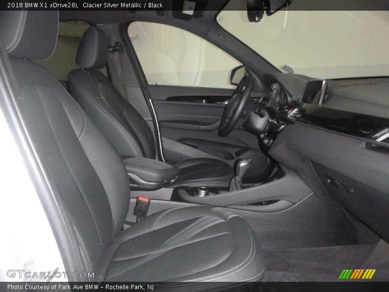 Glacier Silver Metallic / Black 2018 BMW X1 xDrive28i