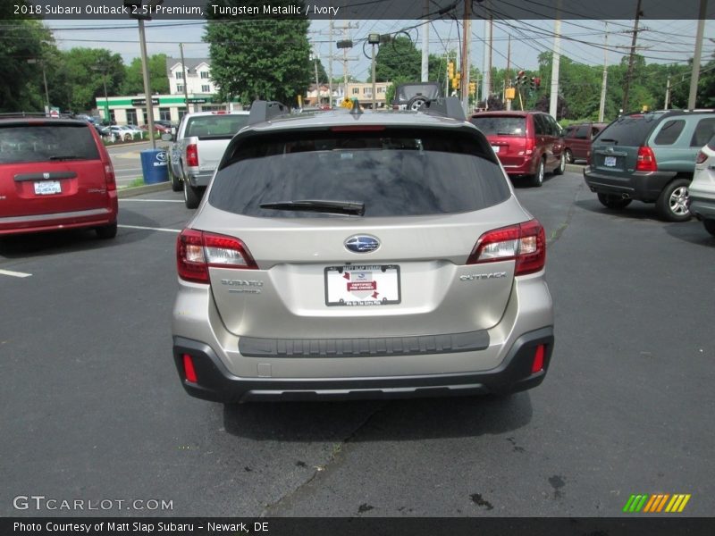 Tungsten Metallic / Ivory 2018 Subaru Outback 2.5i Premium