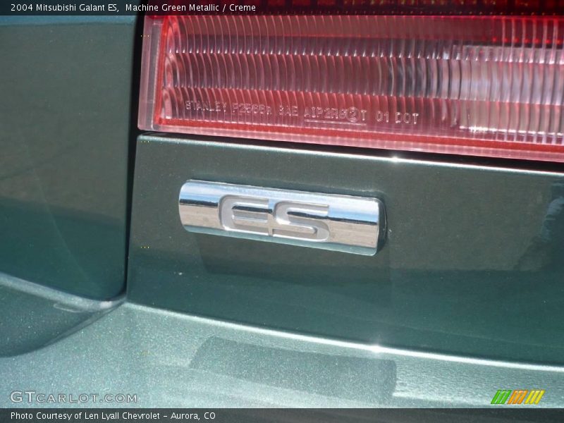 Machine Green Metallic / Creme 2004 Mitsubishi Galant ES