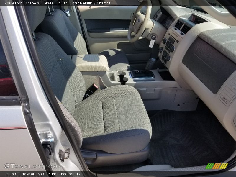 Brilliant Silver Metallic / Charcoal 2009 Ford Escape XLT 4WD