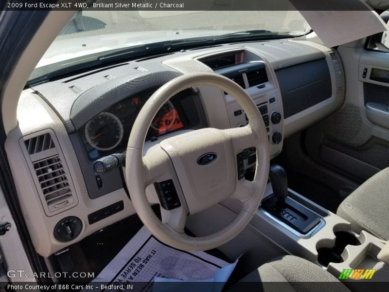 Brilliant Silver Metallic / Charcoal 2009 Ford Escape XLT 4WD
