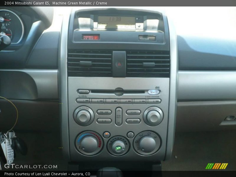 Machine Green Metallic / Creme 2004 Mitsubishi Galant ES