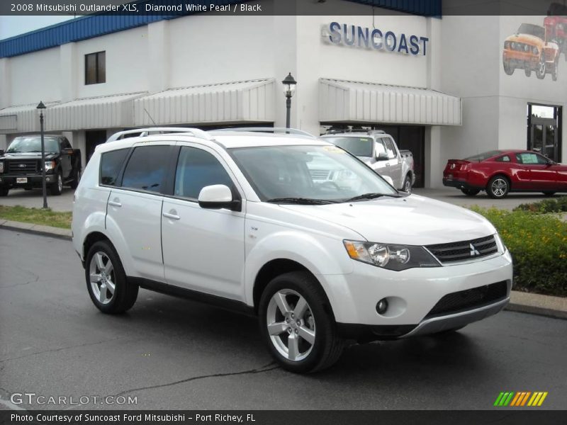 Diamond White Pearl / Black 2008 Mitsubishi Outlander XLS