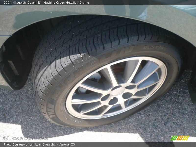Machine Green Metallic / Creme 2004 Mitsubishi Galant ES