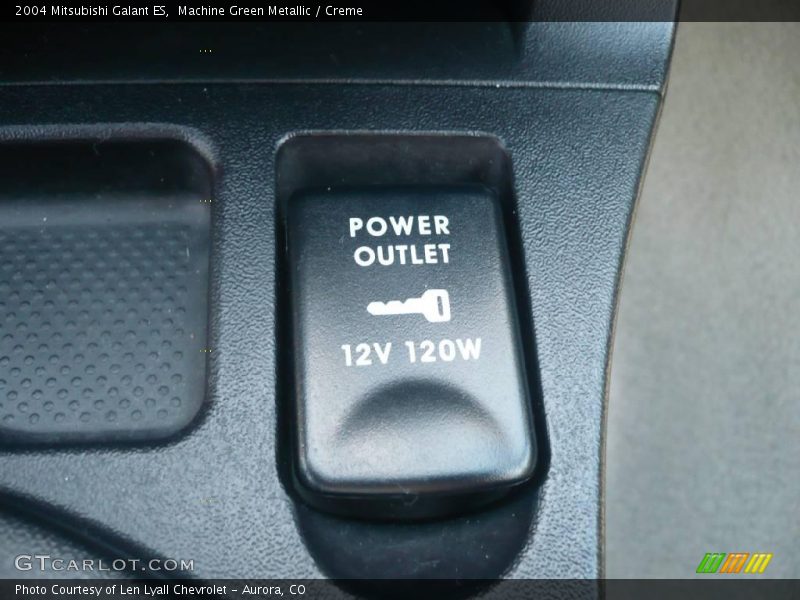 Machine Green Metallic / Creme 2004 Mitsubishi Galant ES