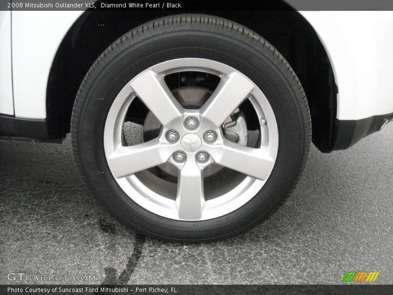 Diamond White Pearl / Black 2008 Mitsubishi Outlander XLS