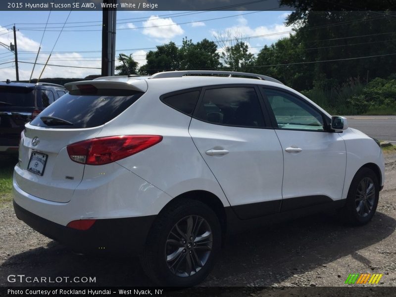 Winter White / Beige 2015 Hyundai Tucson SE AWD