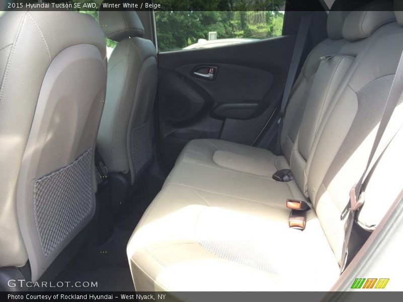 Winter White / Beige 2015 Hyundai Tucson SE AWD