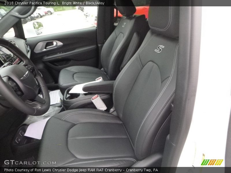 Bright White / Black/Alloy 2018 Chrysler Pacifica Touring L
