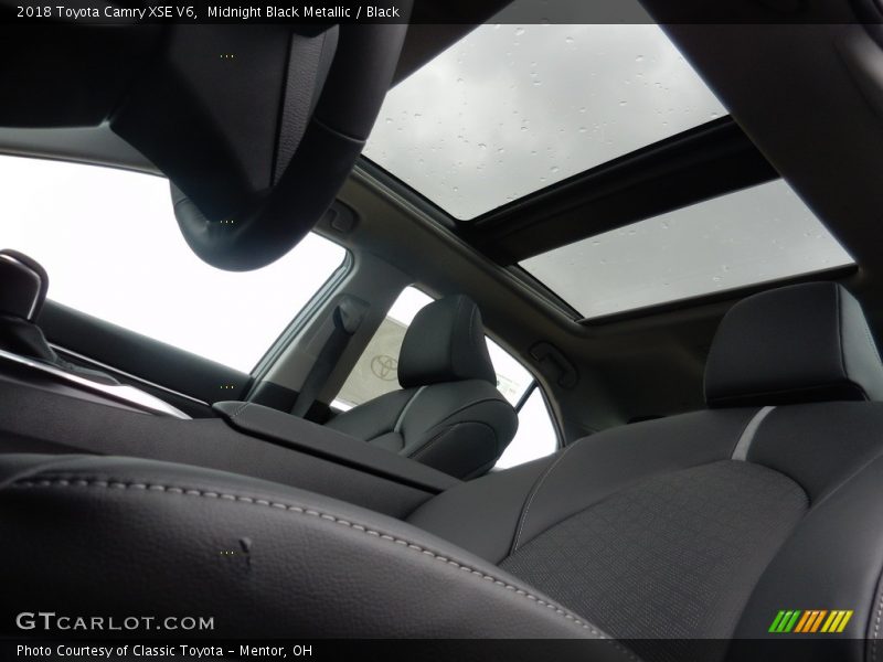 Midnight Black Metallic / Black 2018 Toyota Camry XSE V6