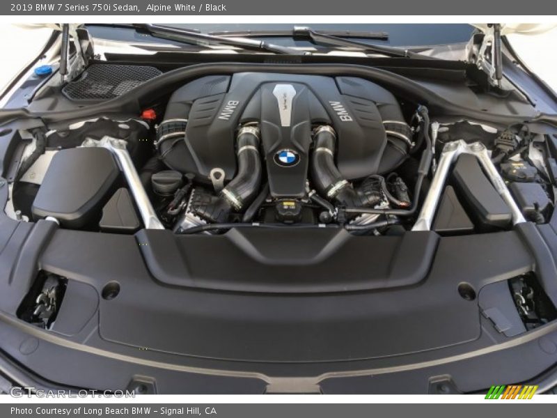 Alpine White / Black 2019 BMW 7 Series 750i Sedan