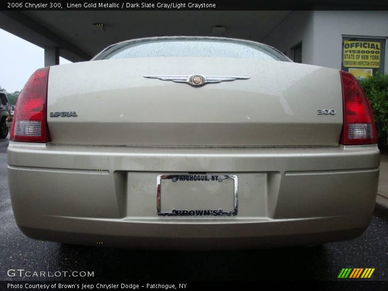 Linen Gold Metallic / Dark Slate Gray/Light Graystone 2006 Chrysler 300