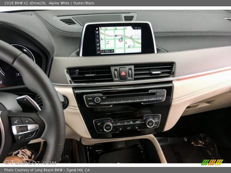 Alpine White / Oyster/Black 2018 BMW X2 sDrive28i
