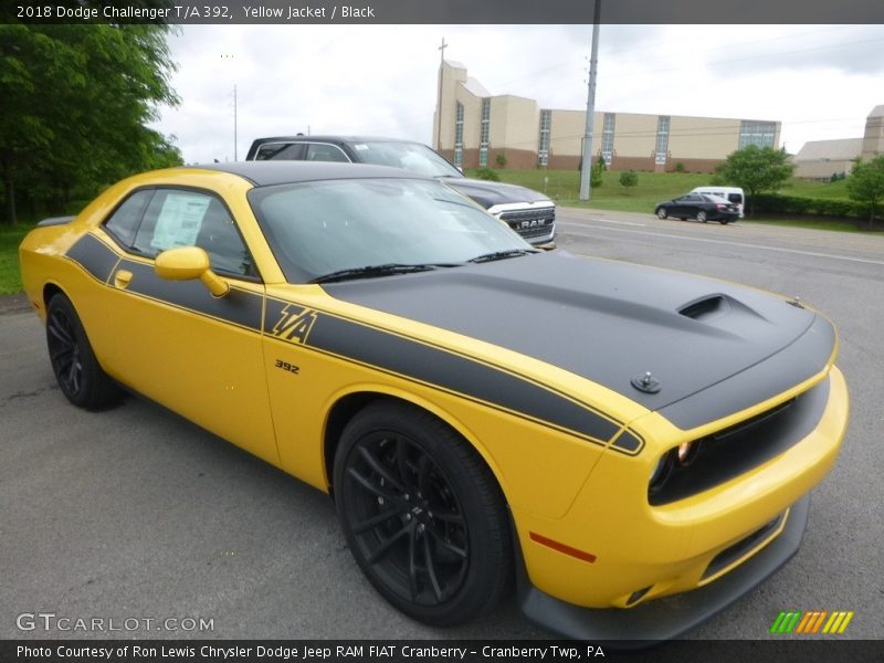 Front 3/4 View of 2018 Challenger T/A 392