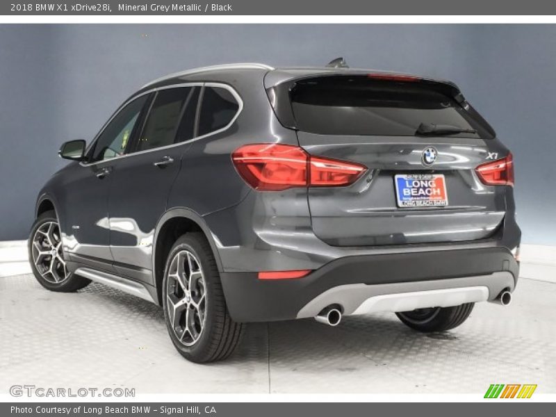 Mineral Grey Metallic / Black 2018 BMW X1 xDrive28i